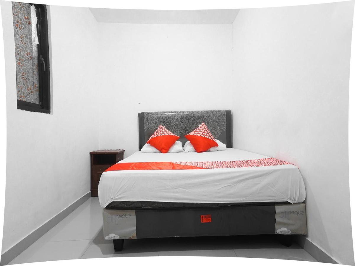 Spot On 92221 Cahaya 2* Makassar