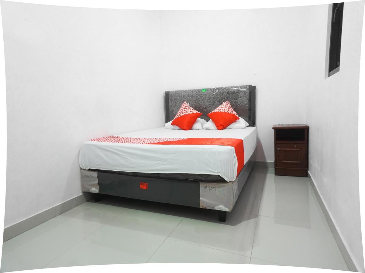 Spot On 92221 Cahaya 2* Makassar