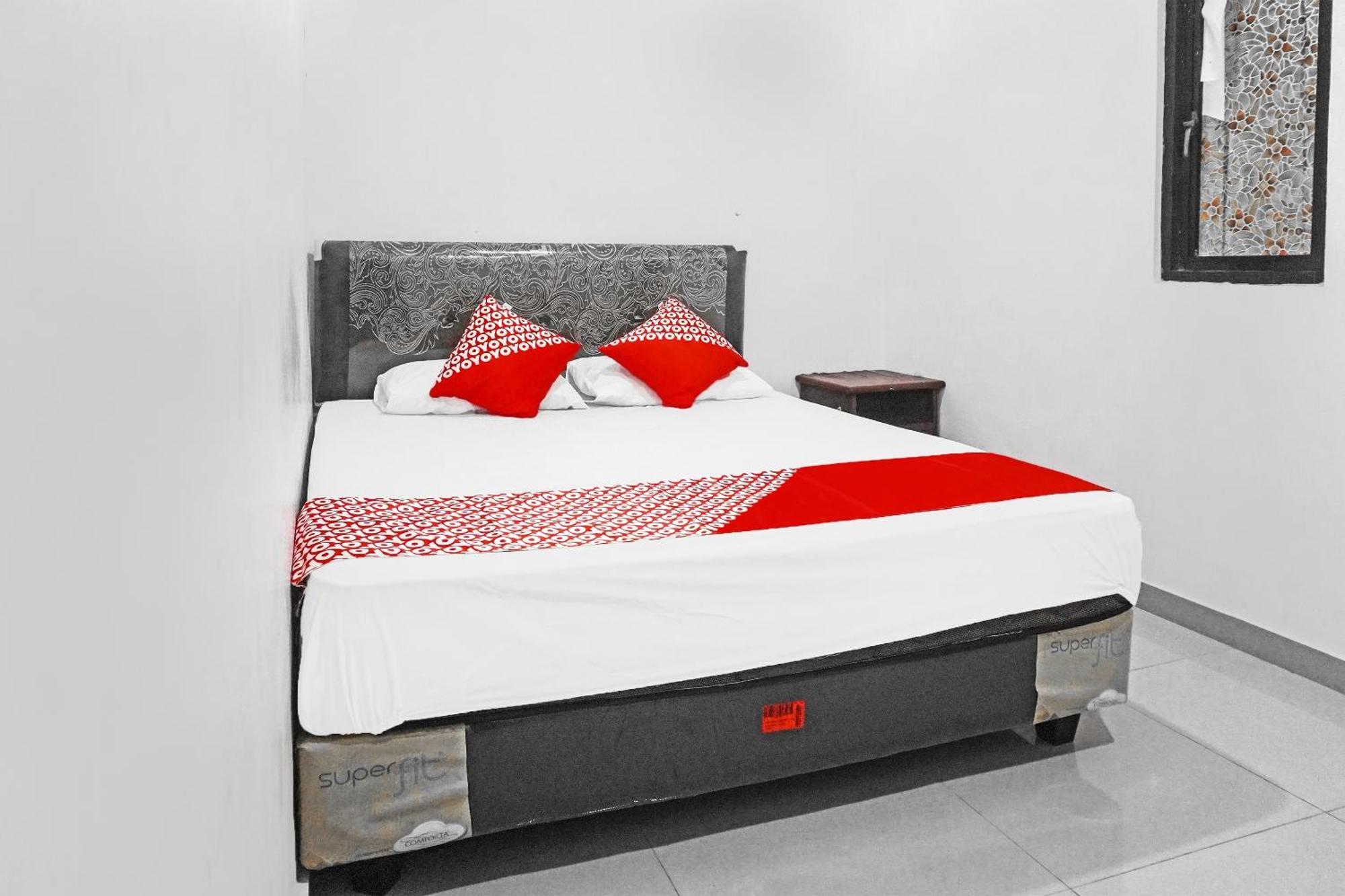 Hotel Spot On 92221 Cahaya Makassar