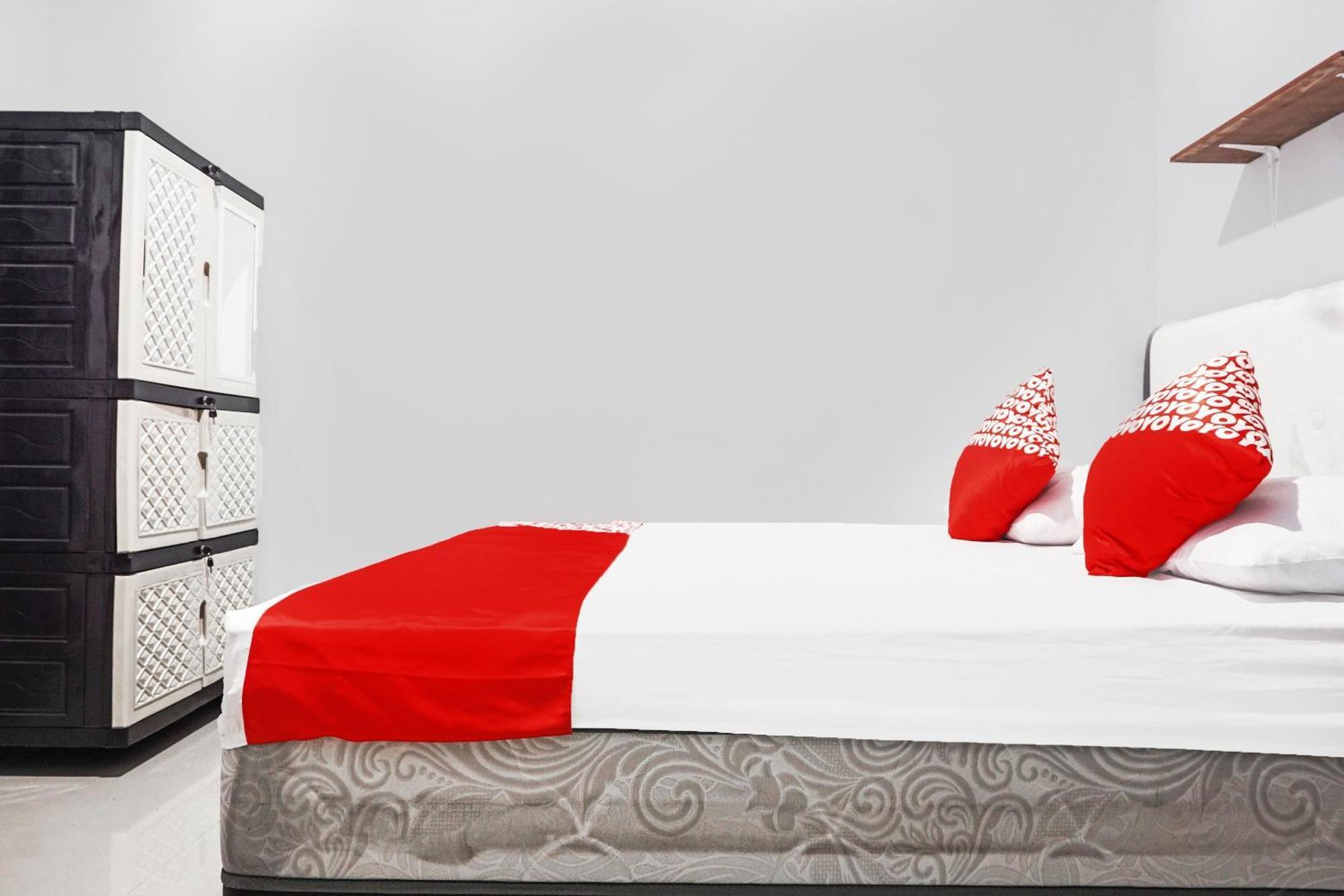 Hotel Spot On 92221 Cahaya Makassar