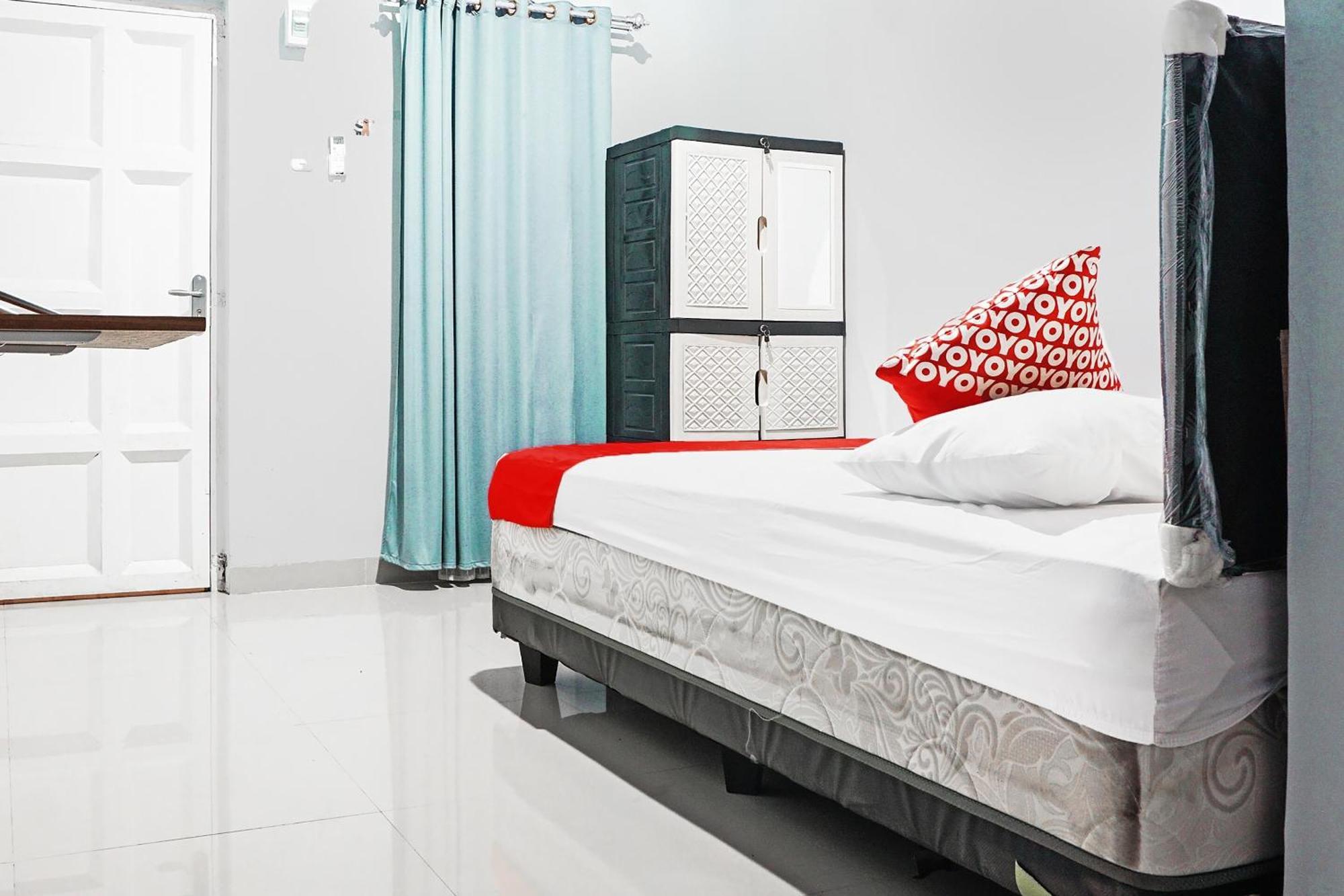 Hotel Spot On 92221 Cahaya Makassar